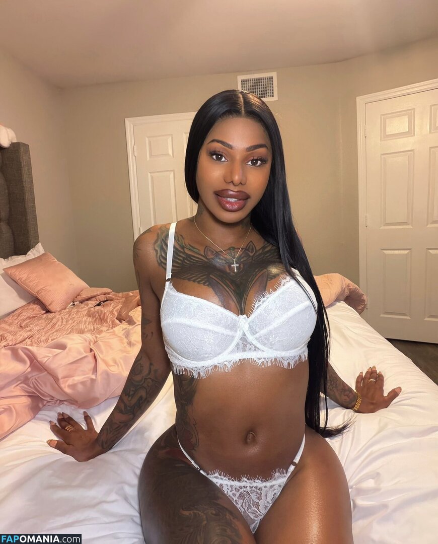 ayelolababy / officialmslola Nudo OnlyFans  Foto trapelata #3