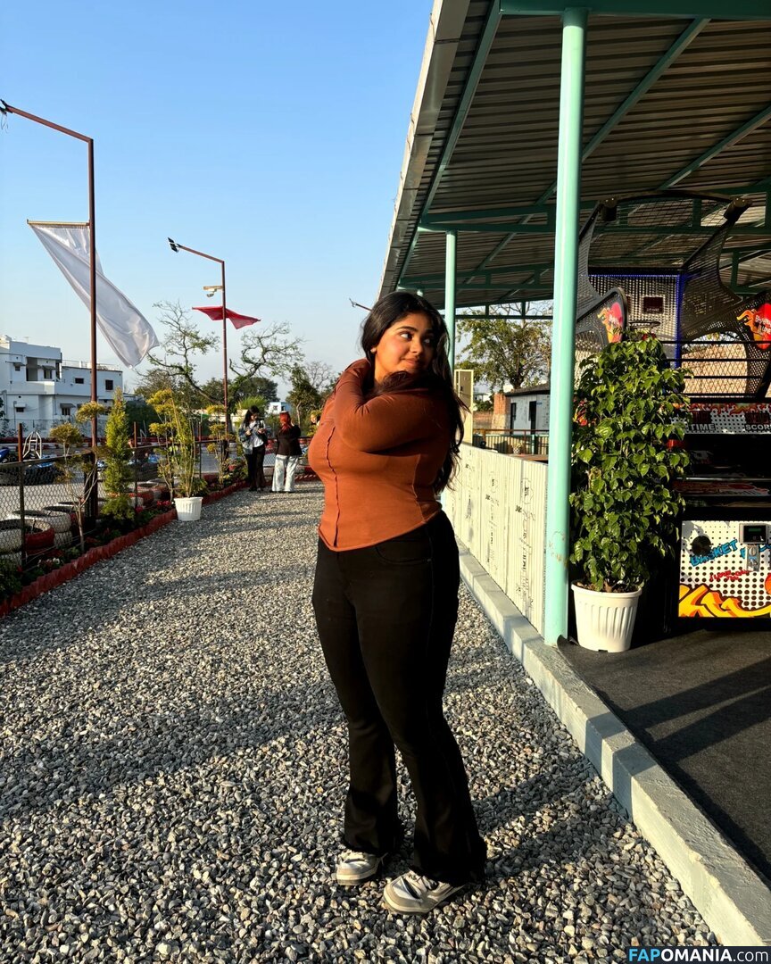 ayushi bhardwaj / ayushi_bhardwajj Nudo OnlyFans  Foto trapelata #5