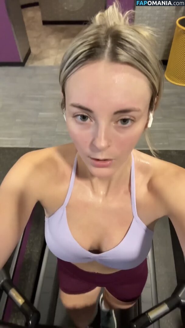 Beez ASMR / asmrmaddy / beezasmr / brynneharder Nudo OnlyFans  Foto trapelata #1