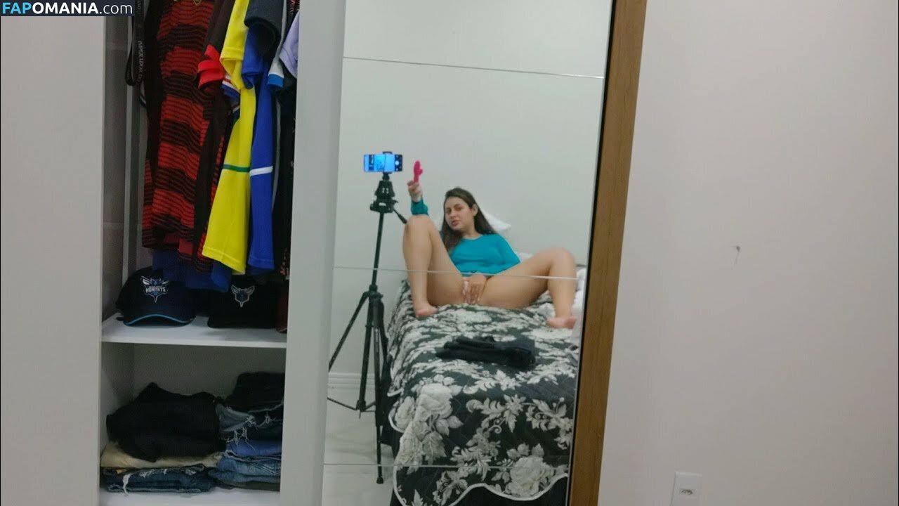 Bella Menezes / isamnzs / isinha meneses / isinhamnzs / prontomostreii Nudo OnlyFans  Foto trapelata #33