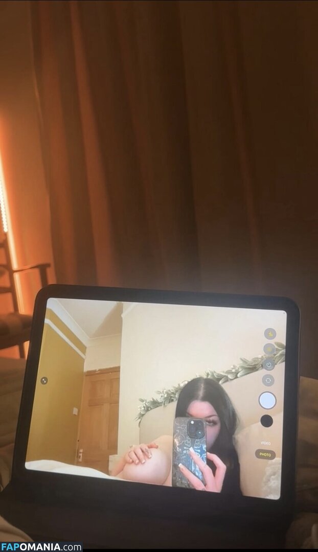 Beth Jones / _bethj05 / bethj0705 / https: Nudo OnlyFans  Foto trapelata #3