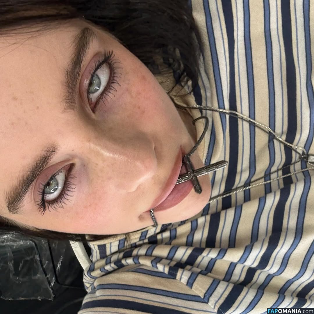 Billie Eilish / Fake / billeeilish / billieeilish Nudo OnlyFans  Foto trapelata #2236