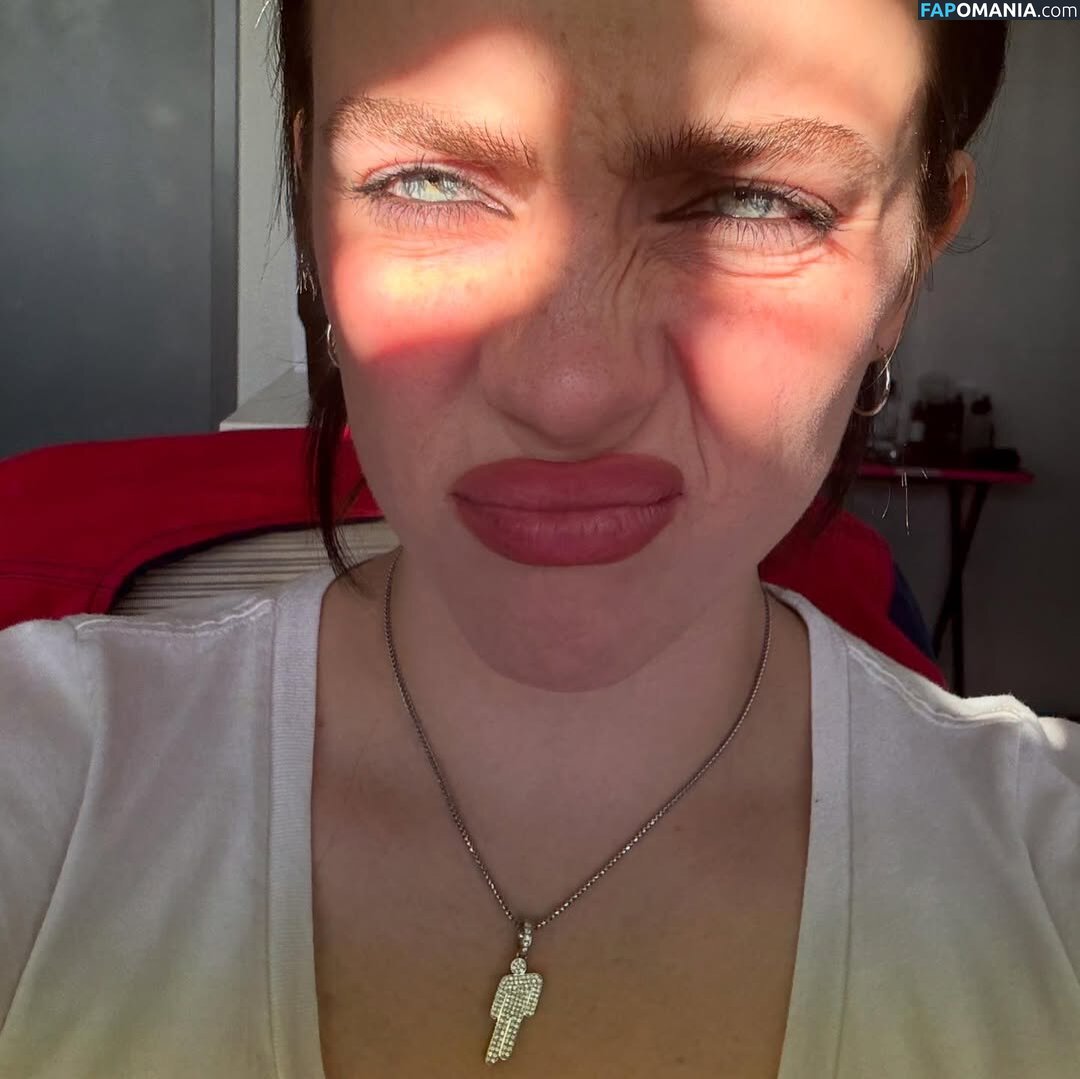 Billie Eilish / Fake / billeeilish / billieeilish Nudo OnlyFans  Foto trapelata #2239