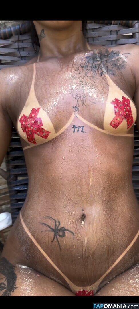 Bronzeamento Natural / biquini marquinha de fita / https: / lorynhadejery / terracodobronze / zer00um Nudo OnlyFans  Foto trapelata #14