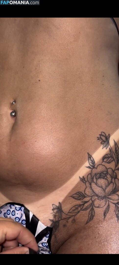 Bronzeamento Natural / biquini marquinha de fita / https: / lorynhadejery / terracodobronze / zer00um Nudo OnlyFans  Foto trapelata #15