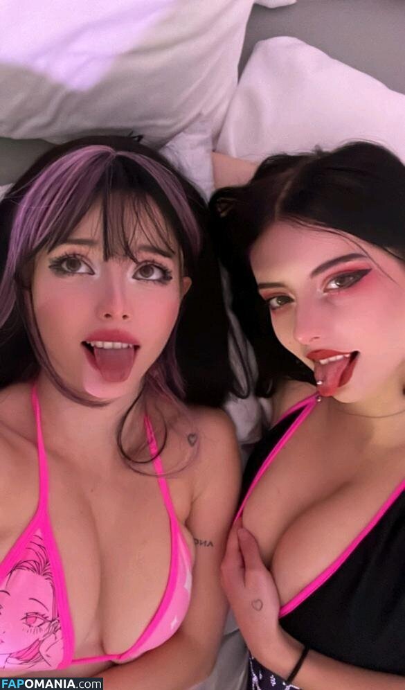 Burch Twins / juliaaburch Nudo OnlyFans  Foto trapelata #4