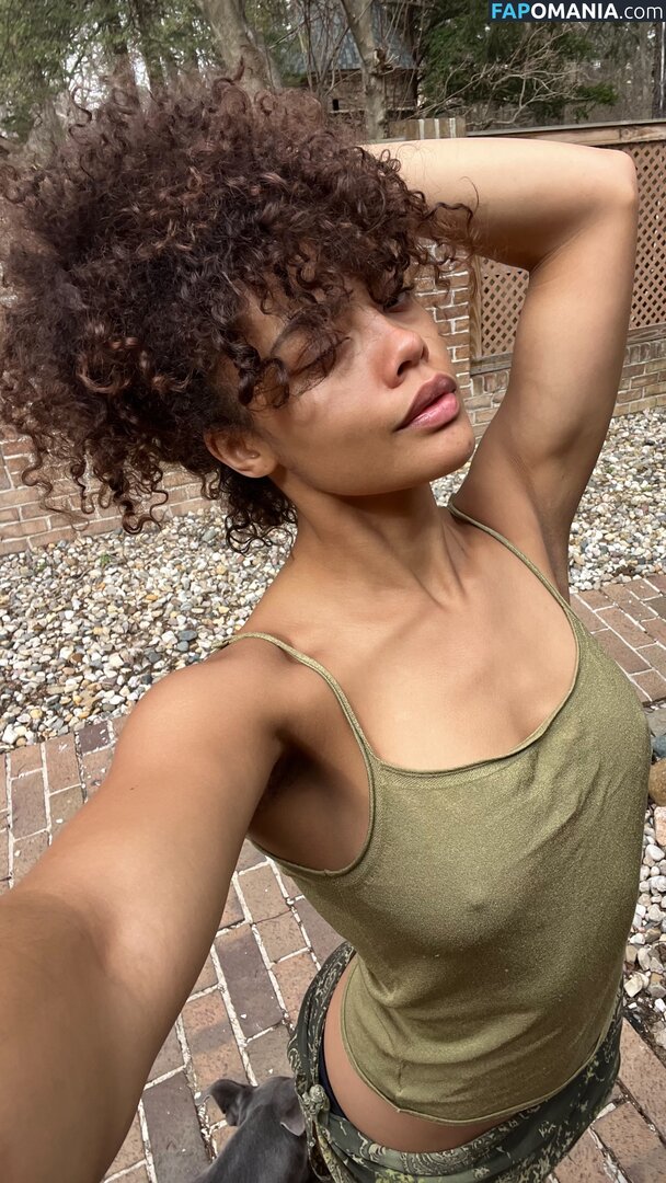 Caitlyn Mwenifumbo / bby_cai / bbycai_ / caitlyn angenile Nudo OnlyFans  Foto trapelata #4