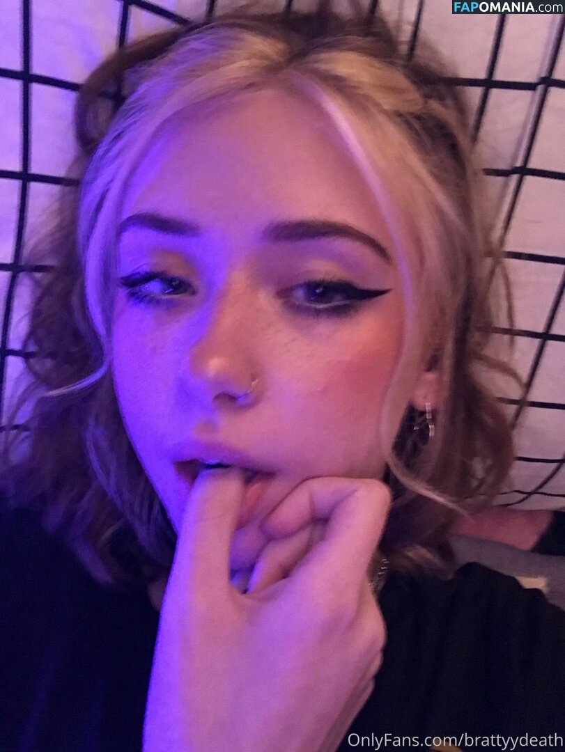 br4ttydeath / cammie / oficialcammie Nudo OnlyFans  Foto trapelata #26
