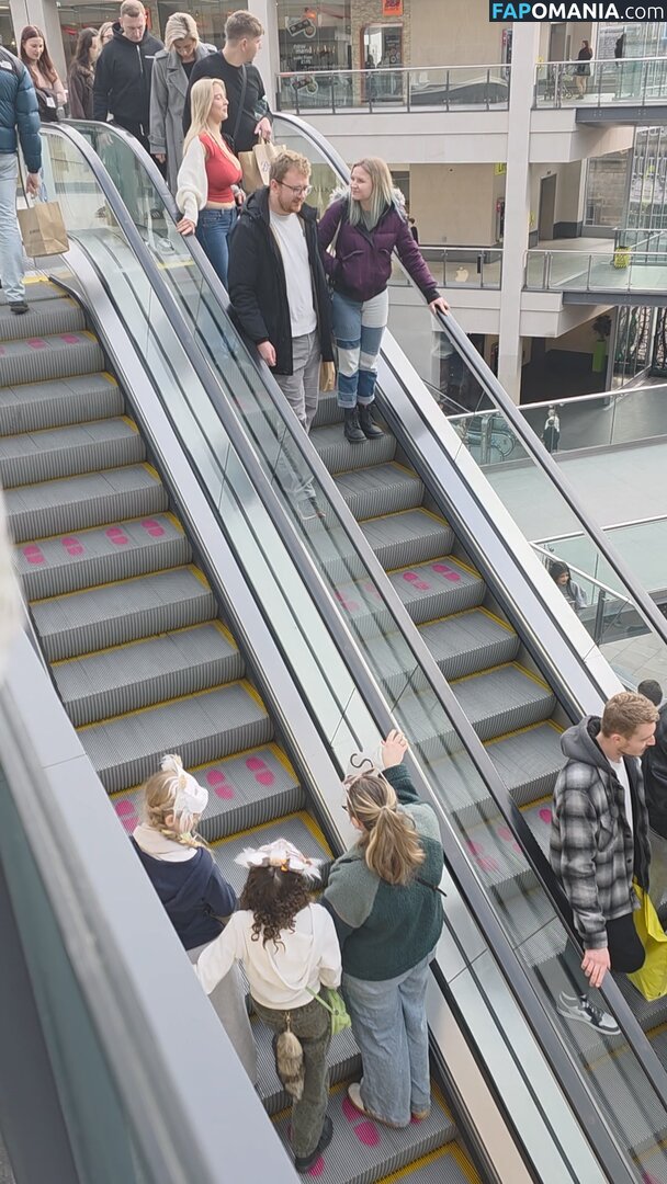 CANDID Boobs / bouncy / braless / cleavage / downblouse / jiggly Nudo OnlyFans  Foto trapelata #22