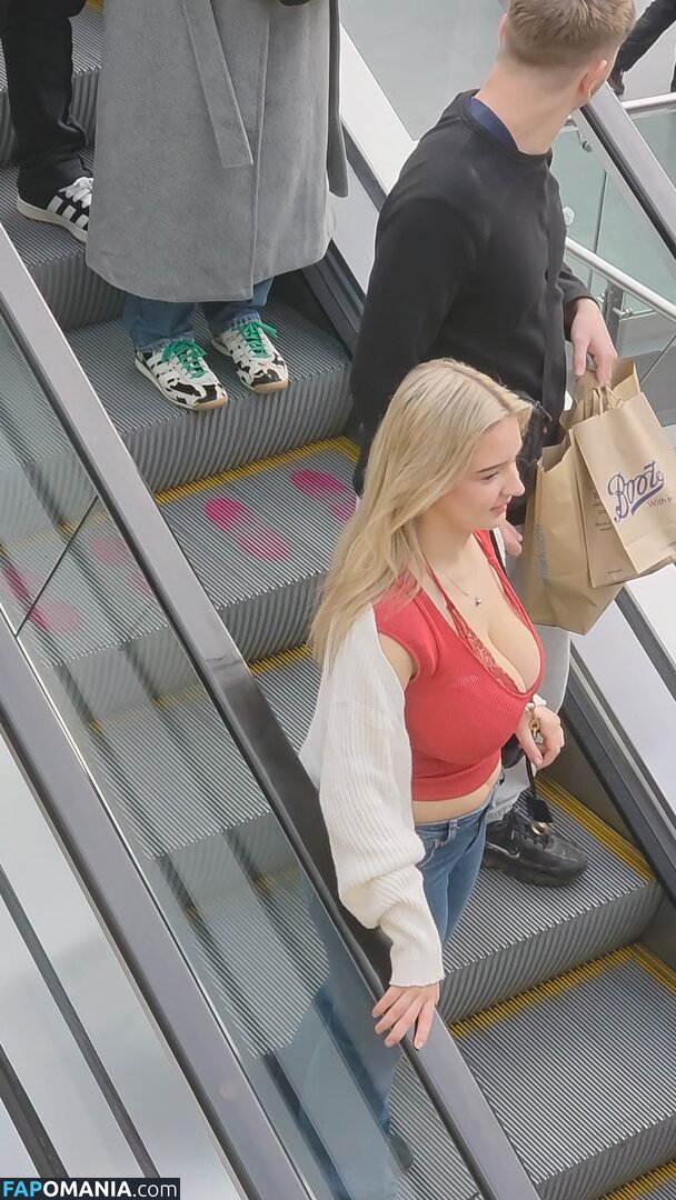 CANDID Boobs / bouncy / braless / cleavage / downblouse / jiggly Nudo OnlyFans  Foto trapelata #24