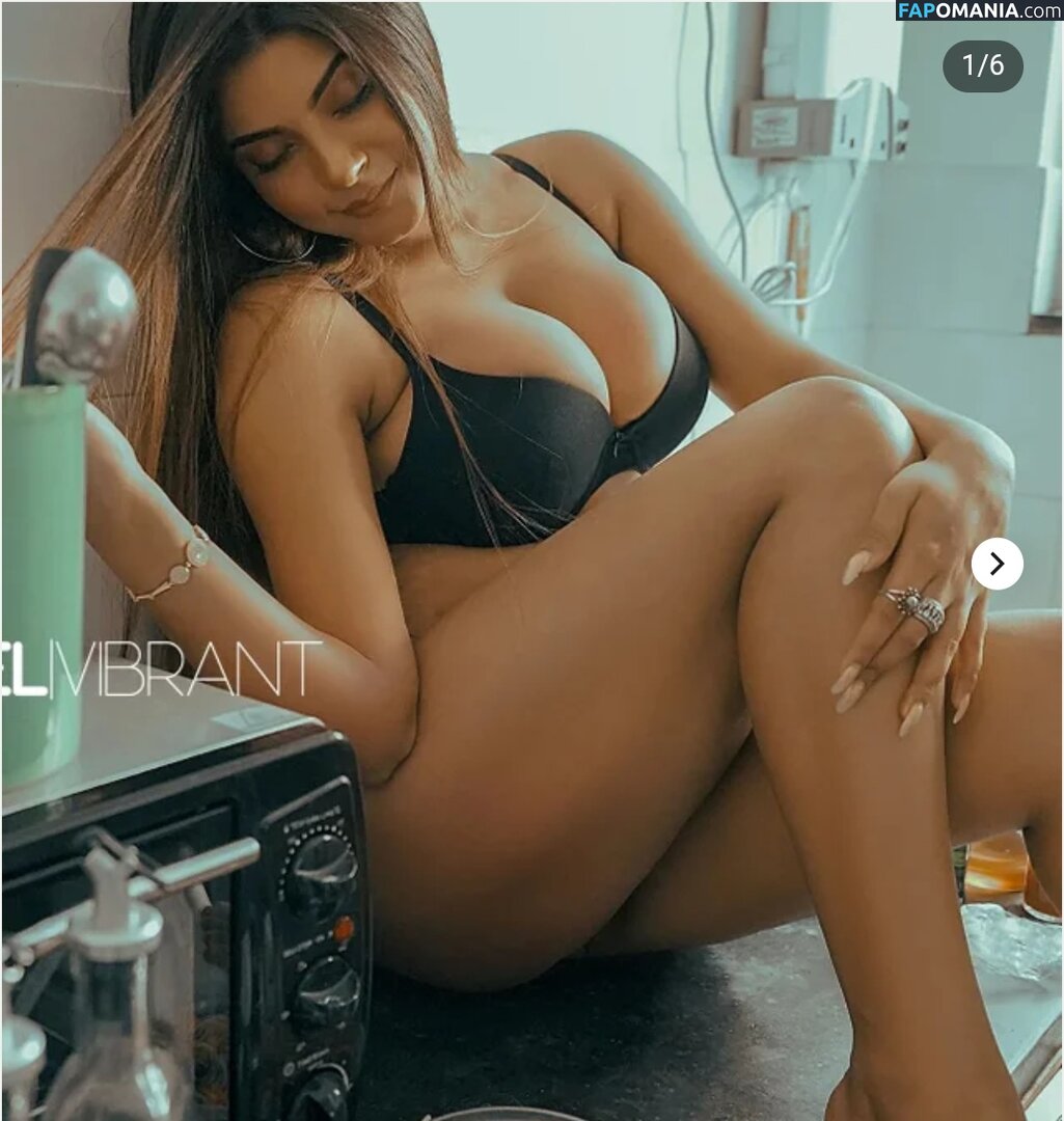 Chandrika Desai / Chandrika Passionica Nudo OnlyFans  Foto trapelata #578