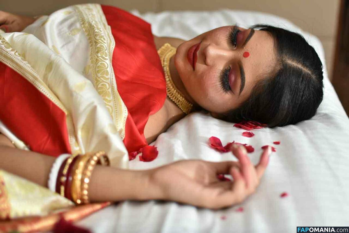 Chandrika Desai / Chandrika Passionica Nudo OnlyFans  Foto trapelata #1078