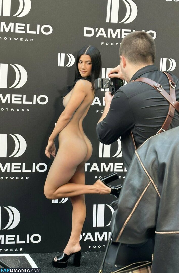 Charli D'Amelio / Charli Damelio / charlidamelio / charliesdamelio Nudo OnlyFans  Foto trapelata #13