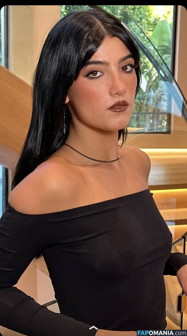 Charli D'Amelio / Charli Damelio / charlidamelio / charliesdamelio Nudo OnlyFans  Foto trapelata #20