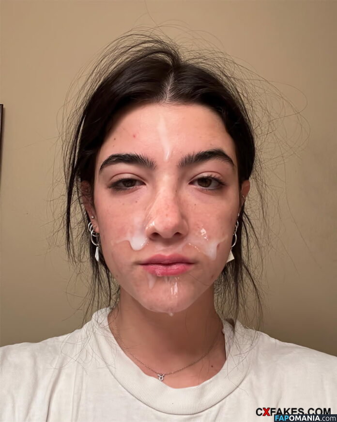 Charli D'Amelio / Charli Damelio / charlidamelio / charliesdamelio Nudo OnlyFans  Foto trapelata #49