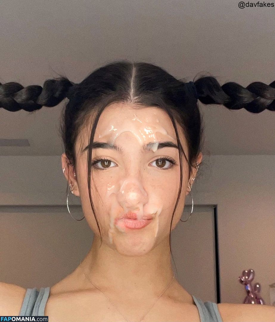 Charli D'Amelio / Charli Damelio / charlidamelio / charliesdamelio Nudo OnlyFans  Foto trapelata #52