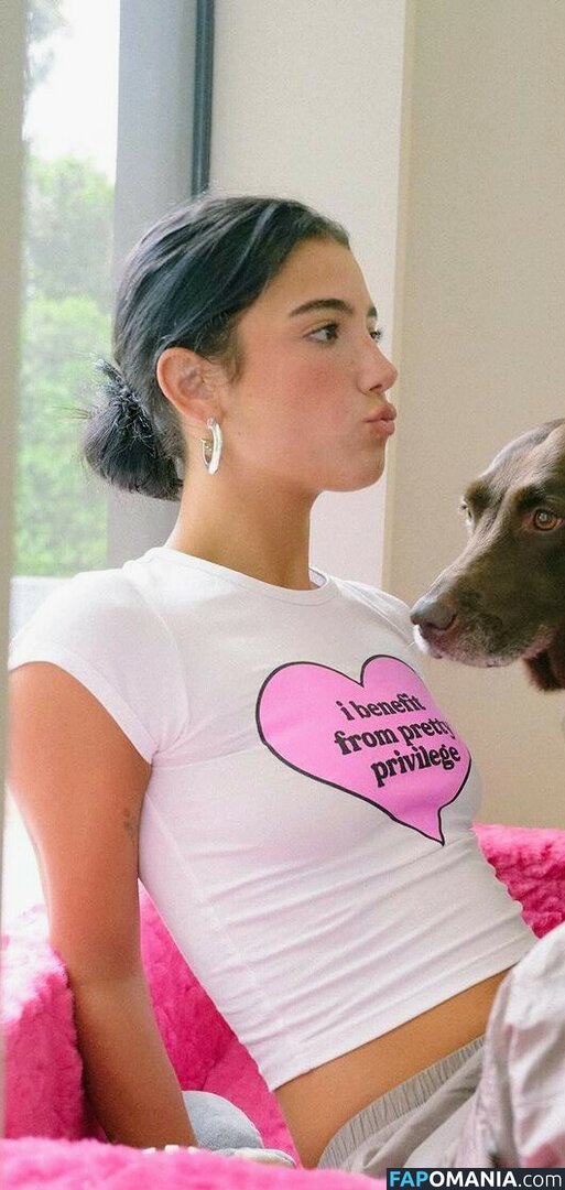 Charli D'Amelio / Charli Damelio / charlidamelio / charliesdamelio Nudo OnlyFans  Foto trapelata #562