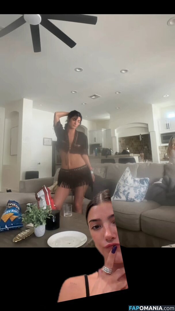 Charli D'Amelio / Charli Damelio / charlidamelio / charliesdamelio Nudo OnlyFans  Foto trapelata #1652