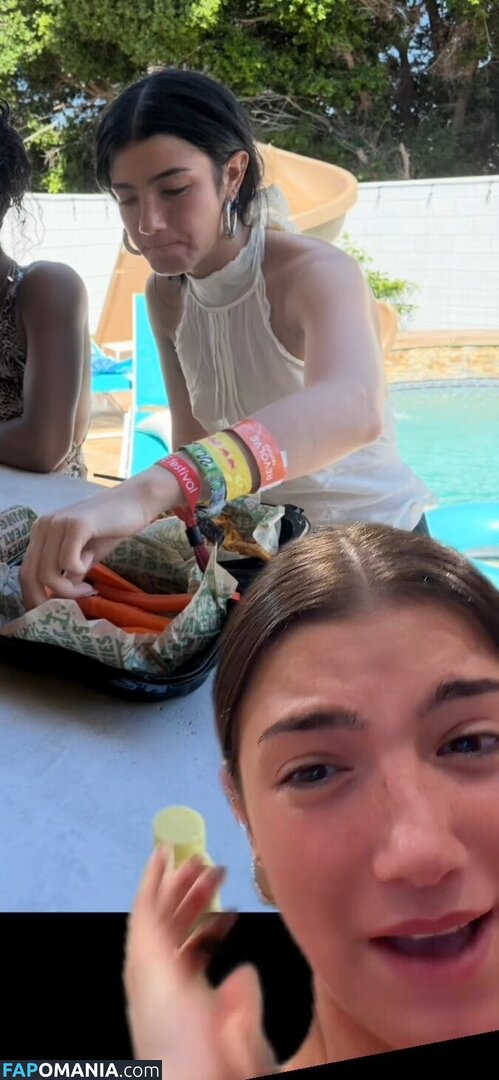 Charli D'Amelio / Charli Damelio / charlidamelio / charliesdamelio Nudo OnlyFans  Foto trapelata #1654