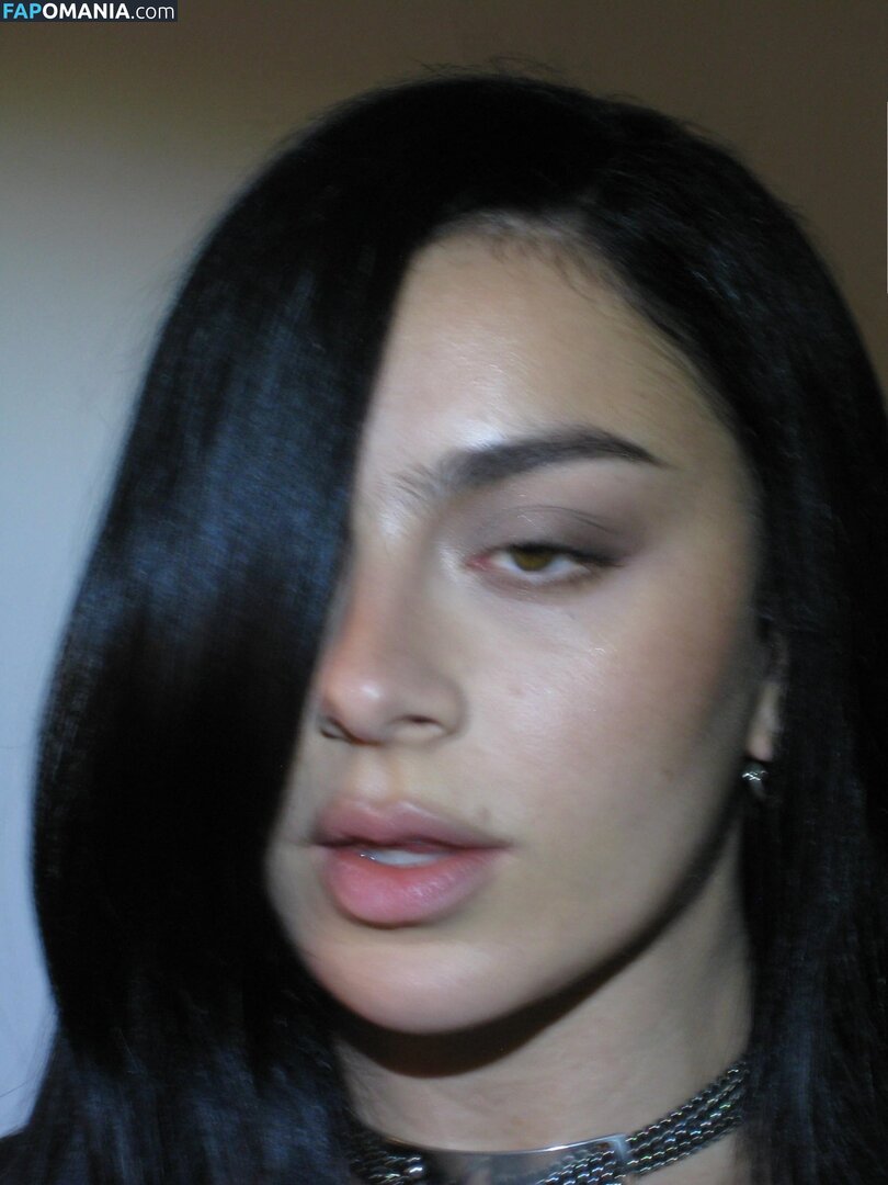 Charli XCX / charli_xcx / charlignarly / charlixcx / https: Nudo OnlyFans  Foto trapelata #1294