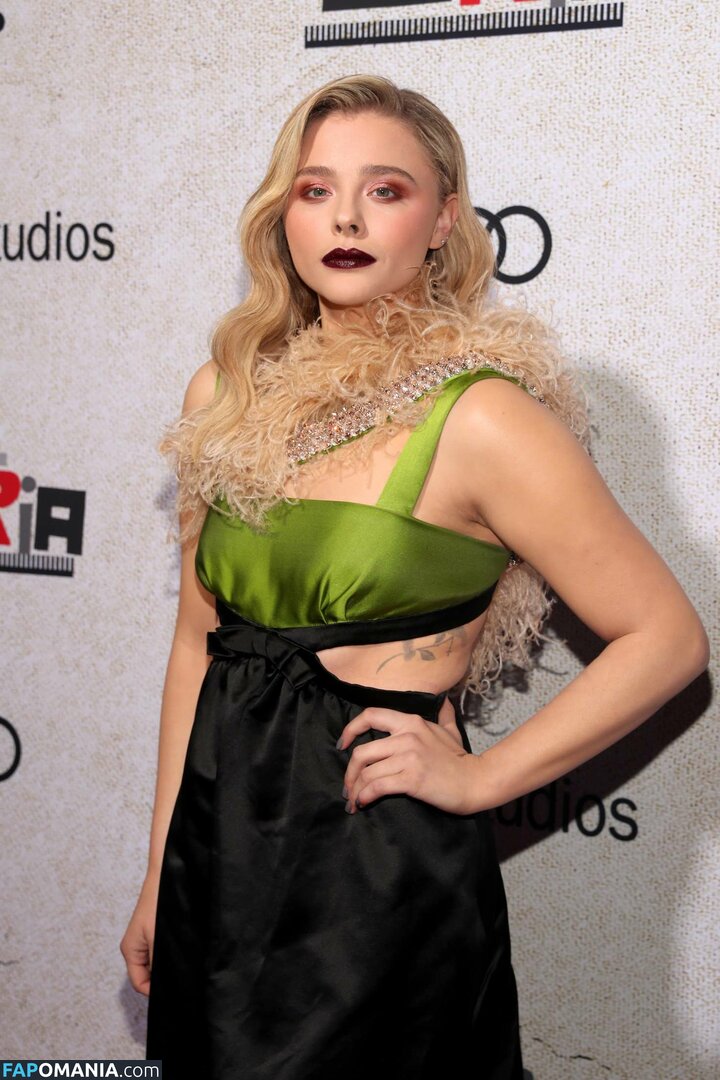 Chloë Grace Moretz / chloegmoretz / https: Nudo OnlyFans  Foto trapelata #141