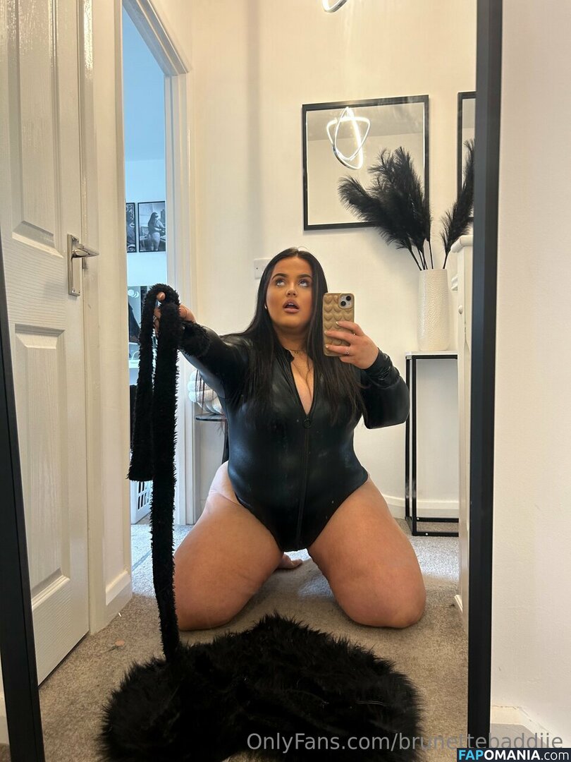 Chloe Jade / Chloe Pauley / brunettebaddiie / chloepauleyx Nudo OnlyFans  Foto trapelata #73