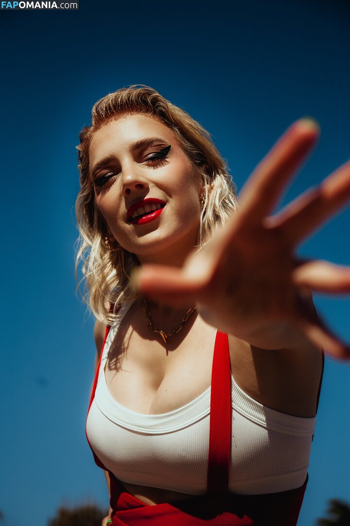 Courtney Miller / co_mill / typicalvlogs Nudo OnlyFans  Foto trapelata #626