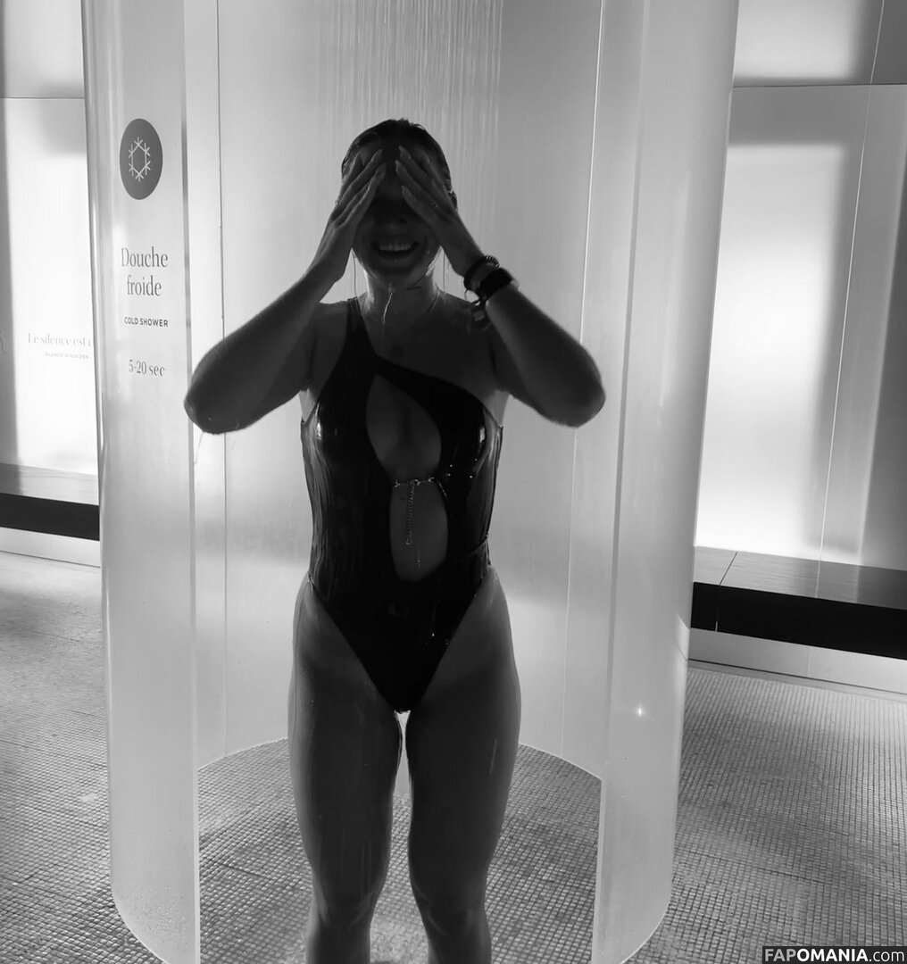 Courtney Sarault / court_sarault / courtsarault / https: Nudo OnlyFans  Foto trapelata #17