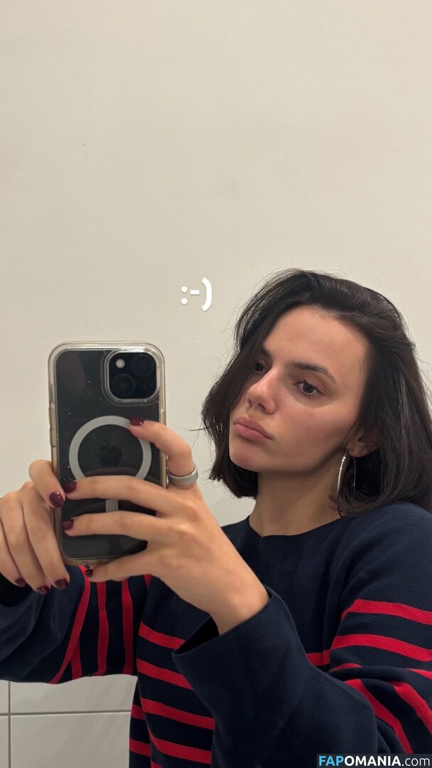 Dafne Keen / dafnefeetworld / dafnekeen Nudo OnlyFans  Foto trapelata #1