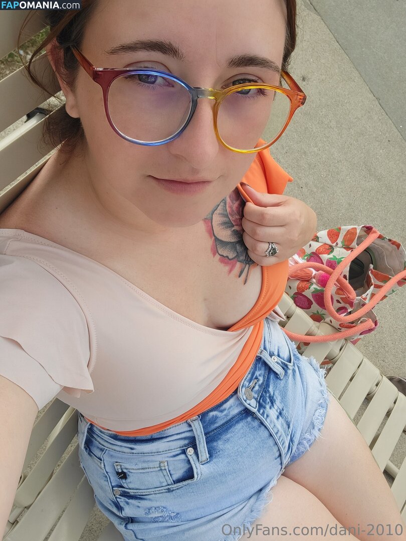 dani-2010 / dani_j2010 Nudo OnlyFans  Foto trapelata #1