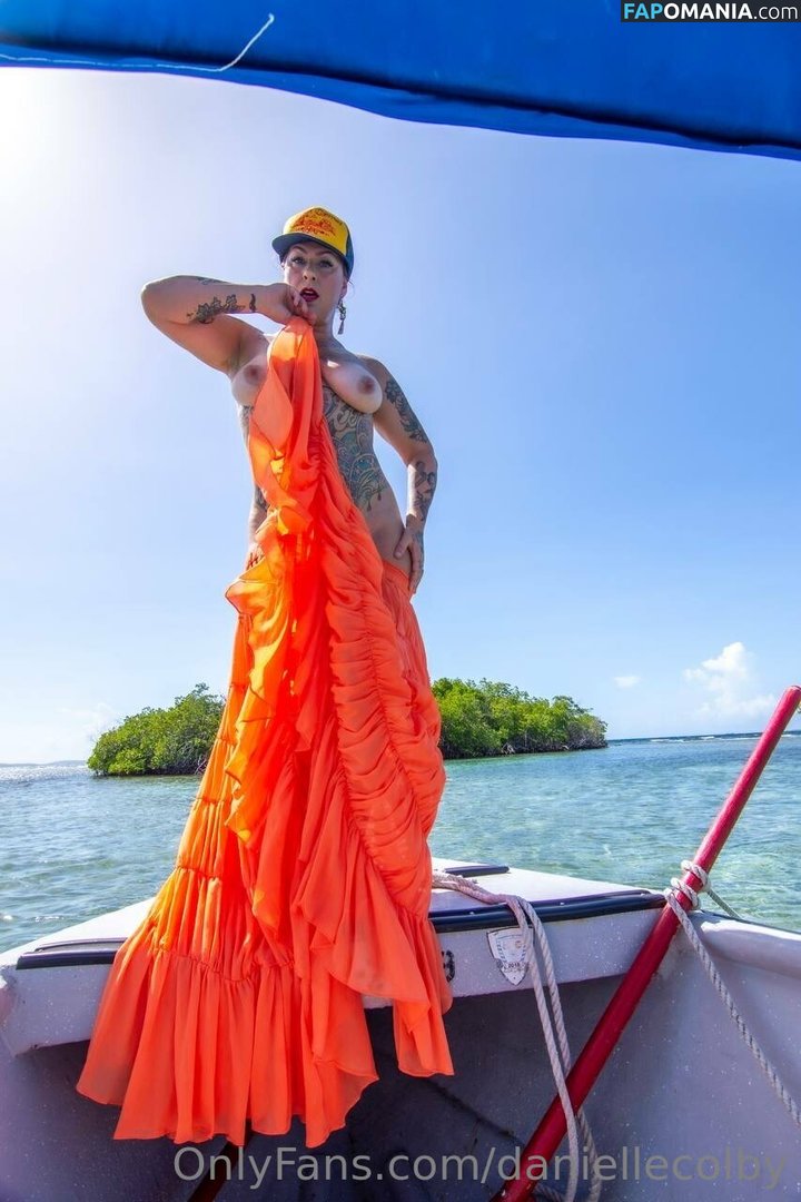 Danielle Colby Nudo Foto trapelata #98