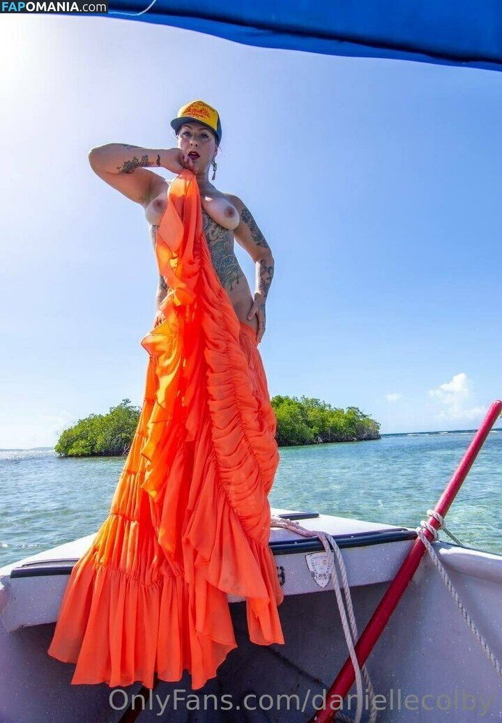 Danielle Colby Nudo Foto trapelata #105