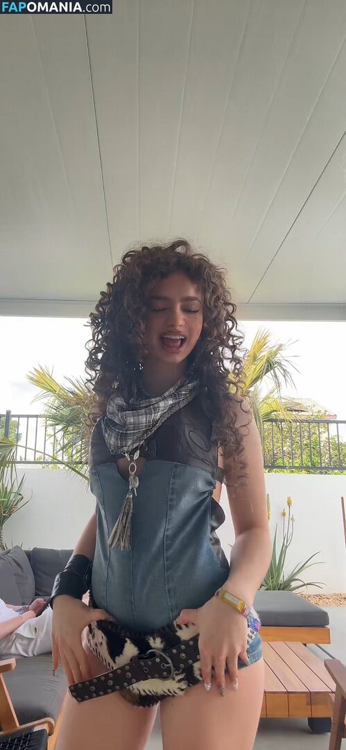 Demitra Kalogeras / demitrakalogeras Nudo OnlyFans  Foto trapelata #23