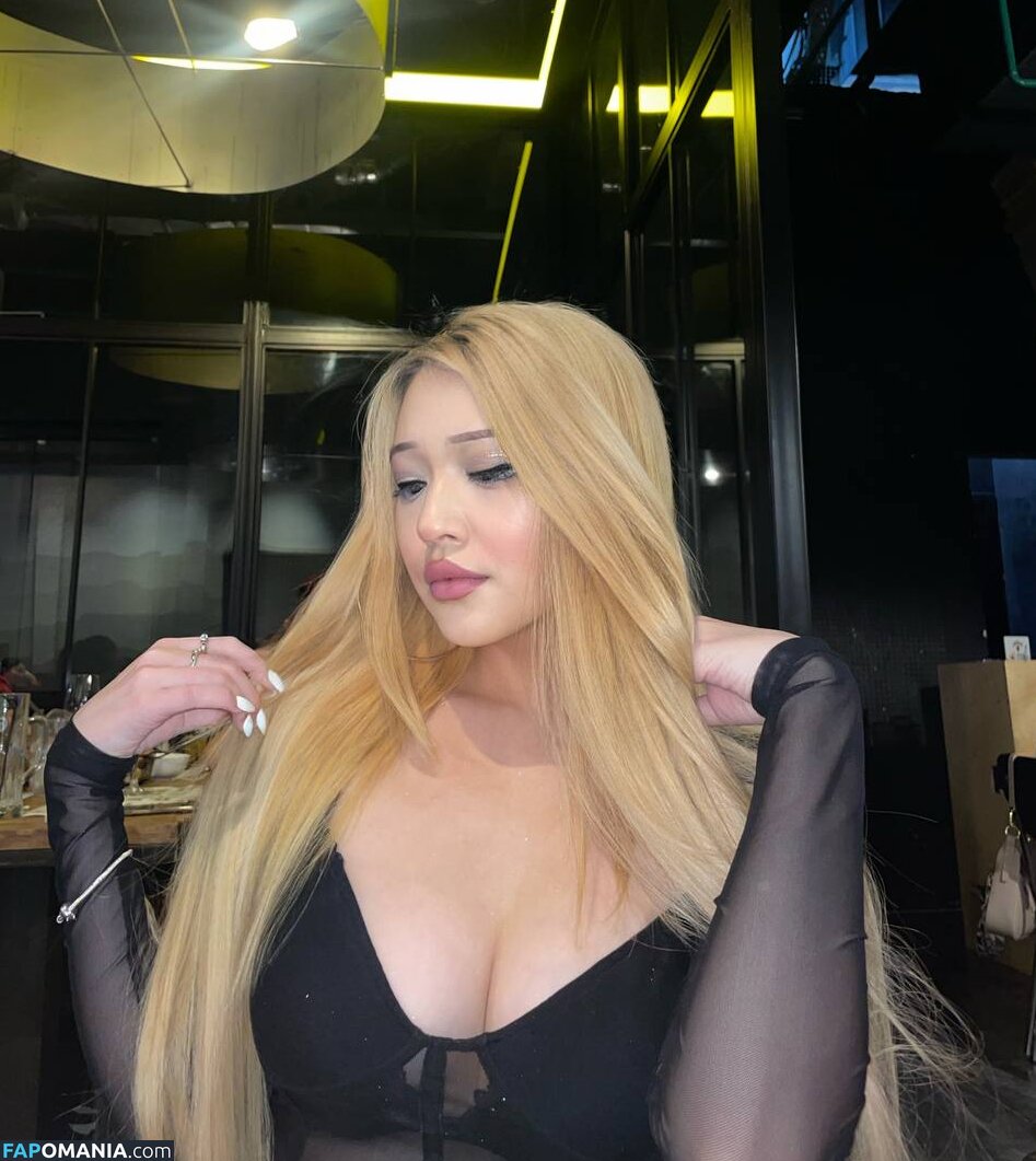 daenerystargaryenqueen / didaenerys Nudo OnlyFans  Foto trapelata #6