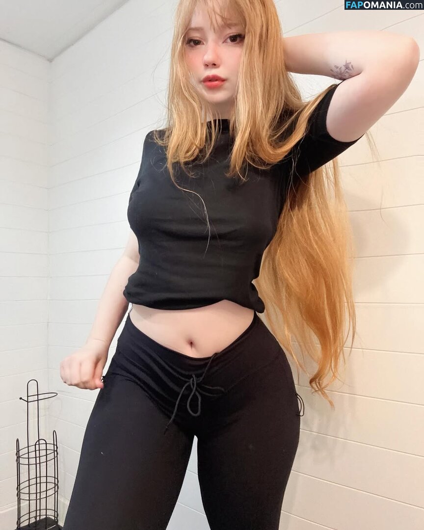 Diovana Konigsreuter / diokonigsreuter / diovanakoni Nudo OnlyFans  Foto trapelata #1