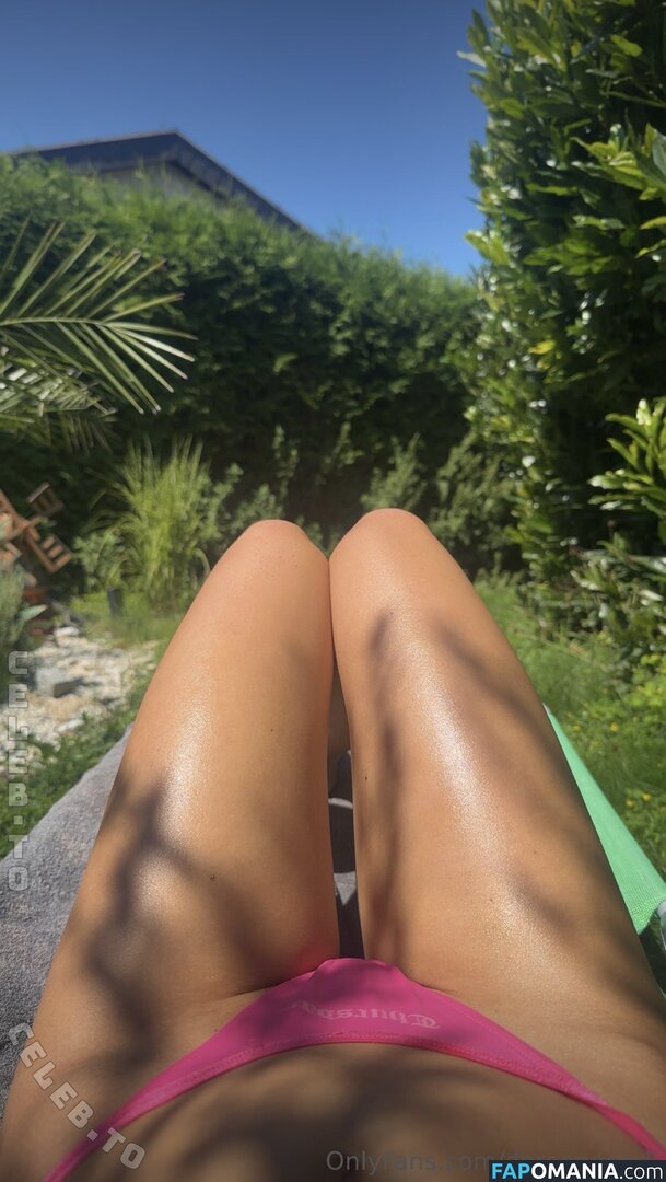 Doreen Gnadi / doreengnadi / doreengnadi3 / doreengnadi6531 / https: Nudo OnlyFans  Foto trapelata #6
