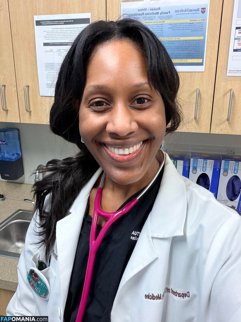 Dr.Jen Caudle Nudo OnlyFans  Foto trapelata #5