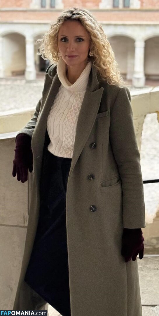 Dr Suzannah Lipscomb / https: / sixteenthcgirl Nudo OnlyFans  Foto trapelata #1