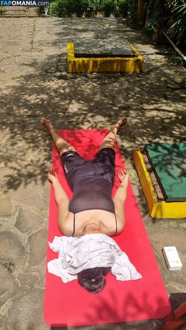 Eby Sarasvati / Eby5lut / EbySarasvati Nudo OnlyFans  Foto trapelata #28