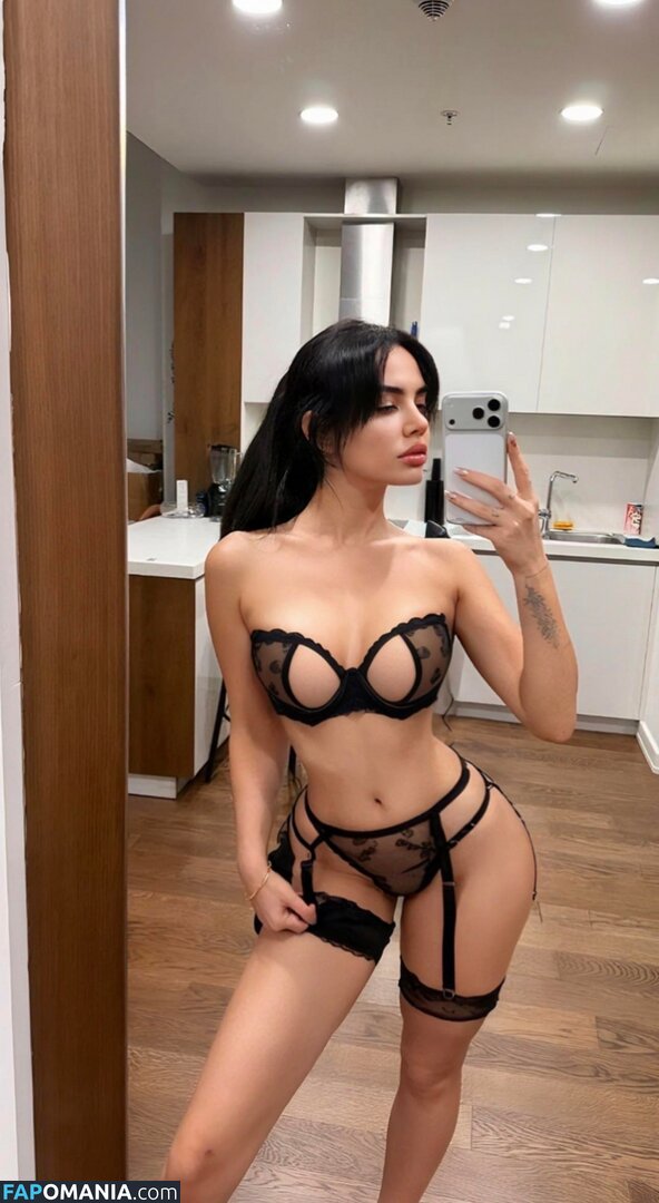 Ece Ronay / Eceronayofficial Nudo OnlyFans  Foto trapelata #8