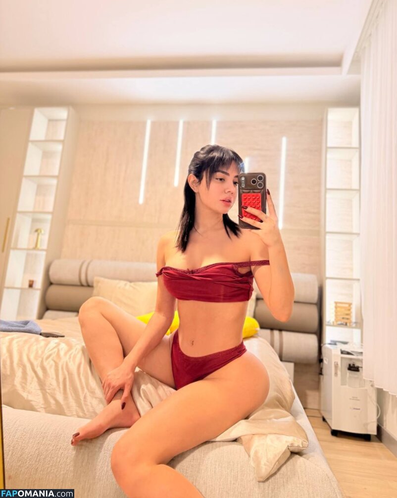 Ece Ronay / Eceronayofficial Nudo OnlyFans  Foto trapelata #11