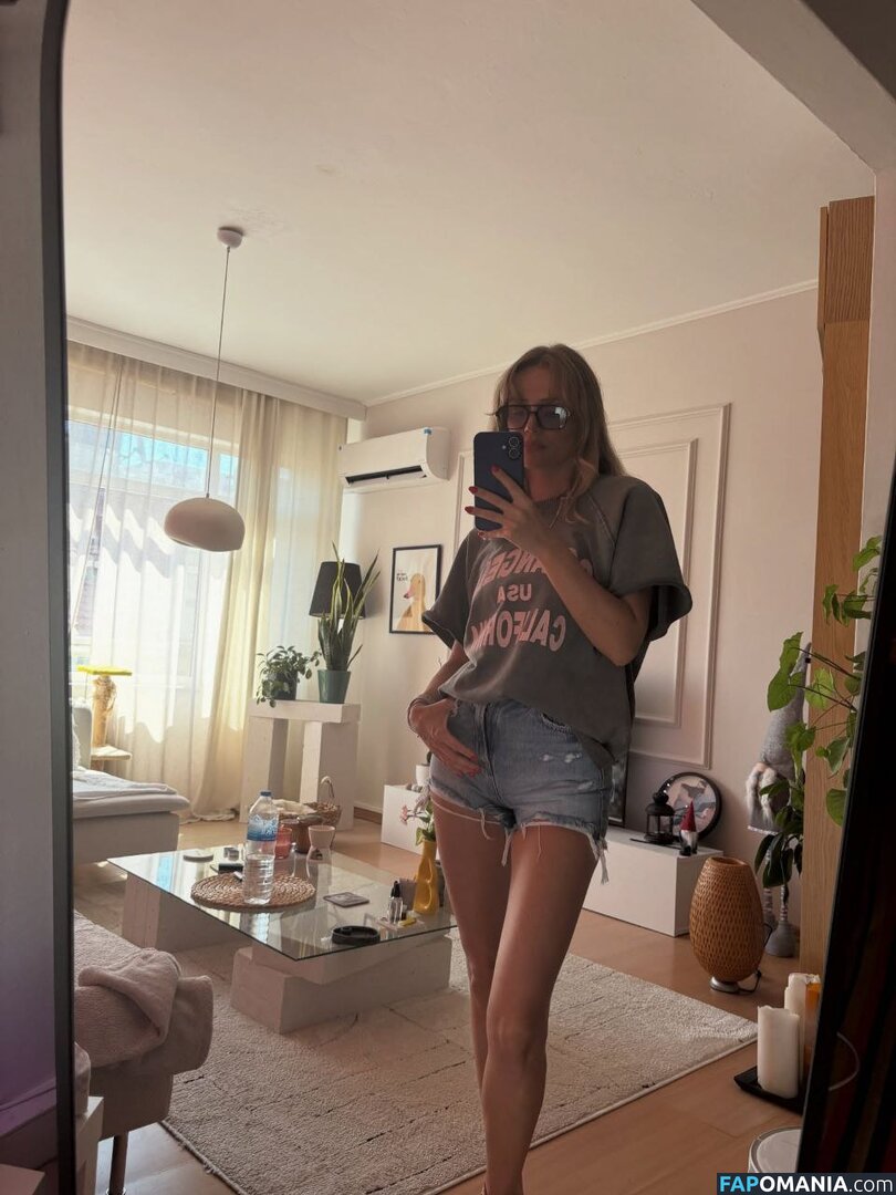 1ecemkaravus / Ecem Karavus / ecmkrvs / https: Nudo OnlyFans  Foto trapelata #14
