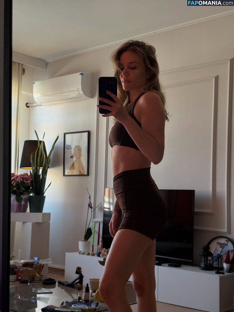 1ecemkaravus / Ecem Karavus / ecmkrvs / https: Nudo OnlyFans  Foto trapelata #20