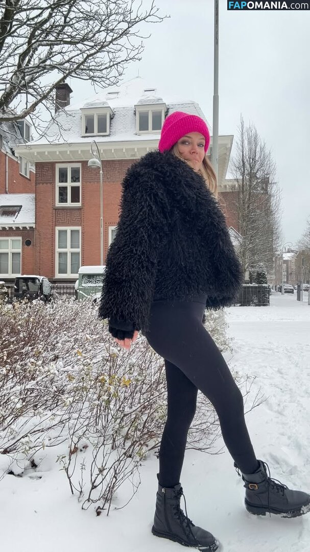 1ecemkaravus / Ecem Karavus / ecmkrvs / https: Nudo OnlyFans  Foto trapelata #21