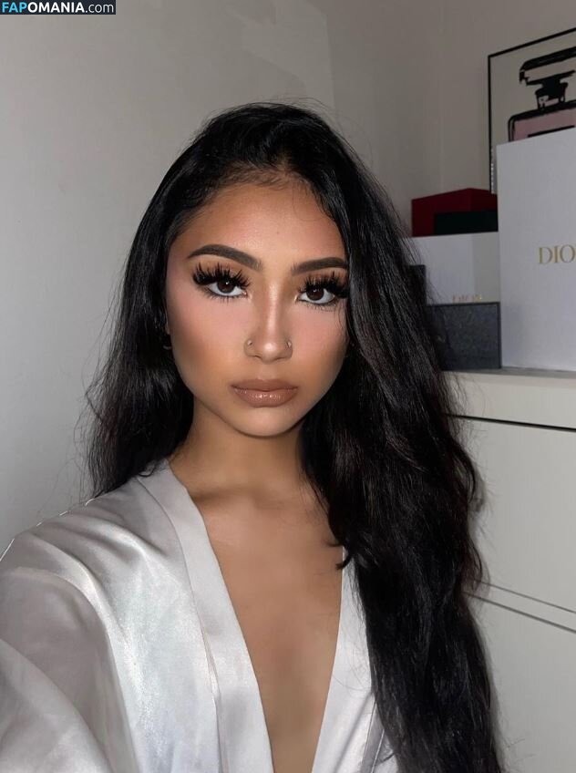 777ELARA / elara777 / uilaanii Nudo OnlyFans  Foto trapelata #156