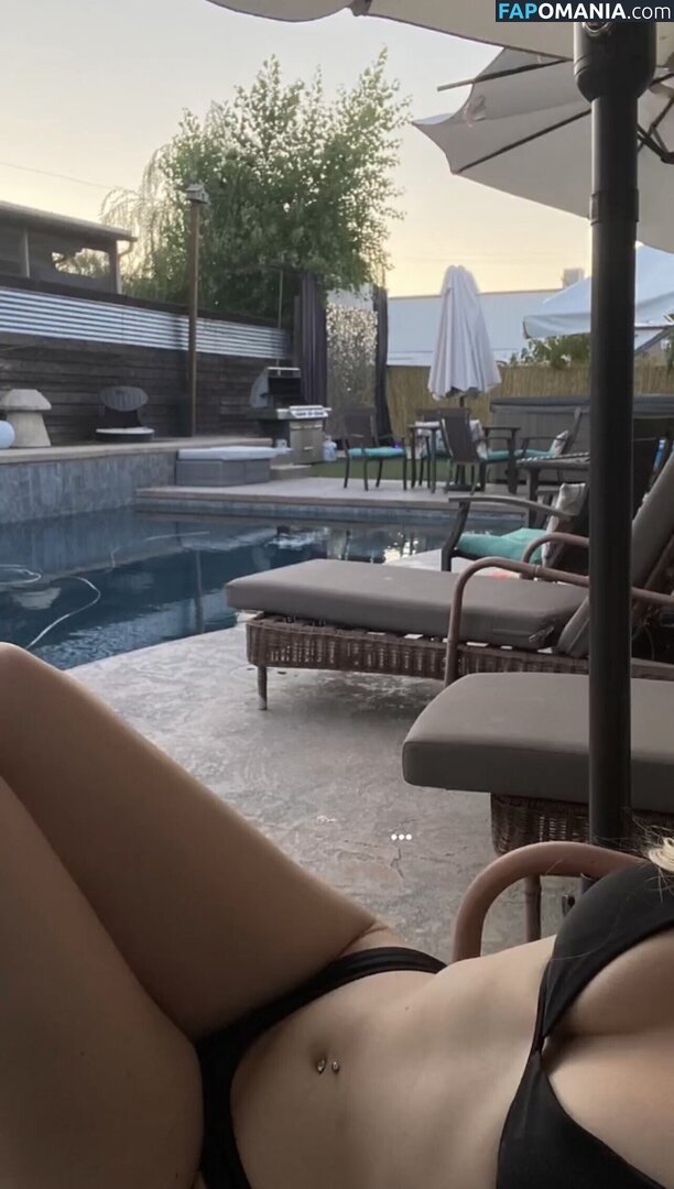 Elissa Beck / elissaaa.beck / elissabeck / pr1ncessviolet Nudo OnlyFans  Foto trapelata #4