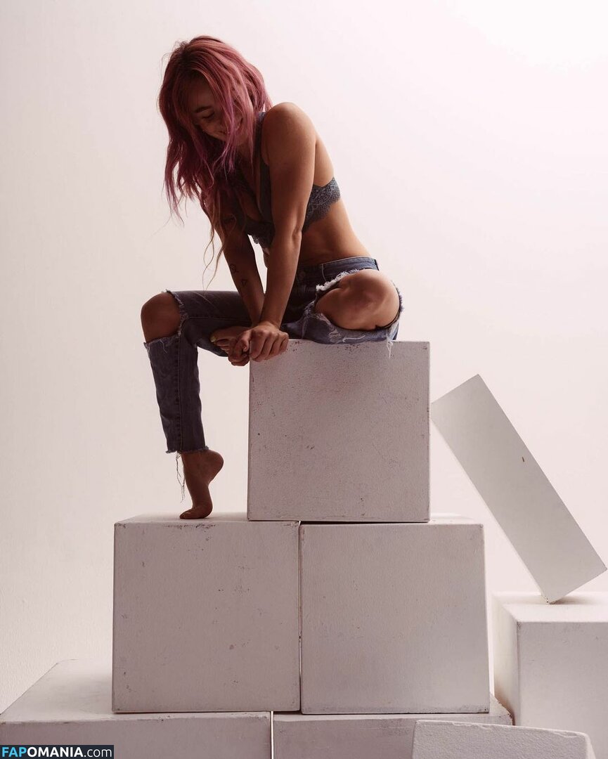 ElIZAGRACEMUSIC / Eliza Grace / elizaxograce / iamelizagrace_ Nudo OnlyFans  Foto trapelata #8