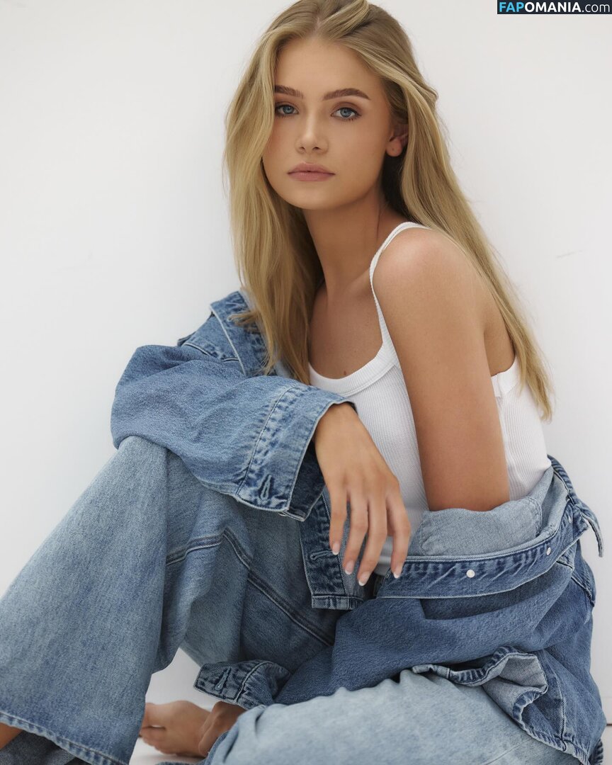 Ella Binney / miss.ella.binney Nudo OnlyFans  Foto trapelata #14