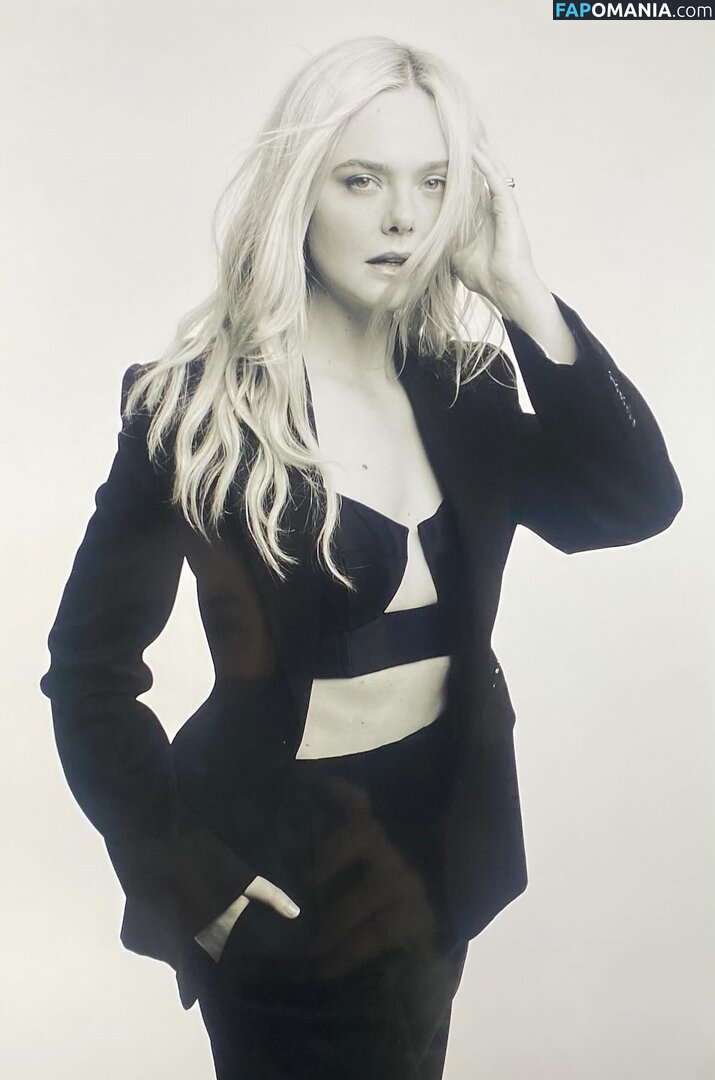 Elle Fanning / ellefanning Nudo OnlyFans  Foto trapelata #10