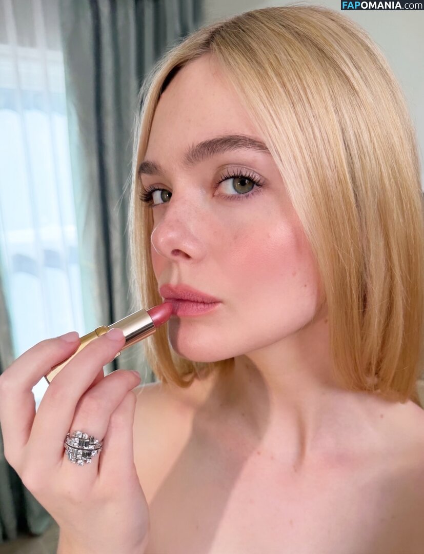 Elle Fanning / ellefanning Nudo OnlyFans  Foto trapelata #86
